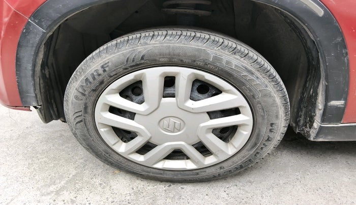 2016 Maruti Vitara Brezza VDI (O), Diesel, Manual, 1,41,705 km, tyre