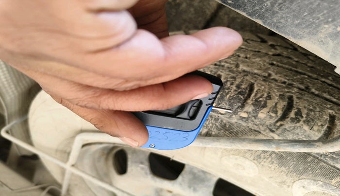 2016 Renault Duster 110 PS RXL 4X2 AMT, Diesel, Automatic, 1,21,457 km, tyre