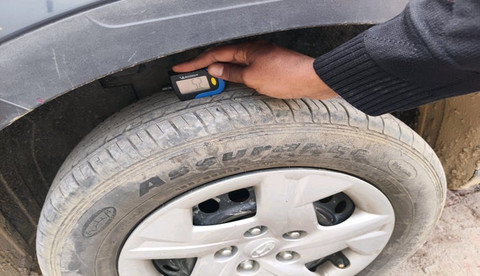 2020 Hyundai VENUE S 1.2, Petrol, Manual, 22,532 km, tyre