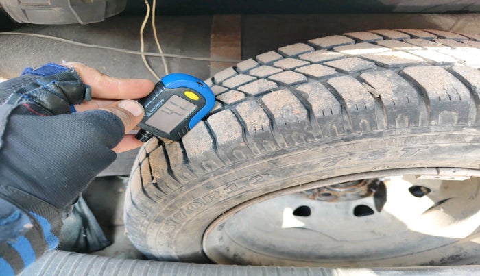 2012 Hyundai Santro Xing GL, Petrol, Manual, 1,04,759 km, tyre