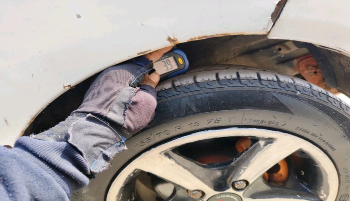 2012 Hyundai Santro Xing GL, Petrol, Manual, 1,04,759 km, tyre