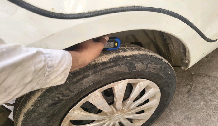 2015 Maruti Swift Dzire VXI, Petrol, Manual, 39,299 km, tyre