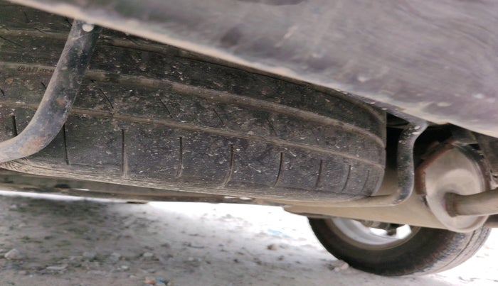 2014 Maruti Ertiga ZDI, Diesel, Manual, 1,34,796 km, tyre