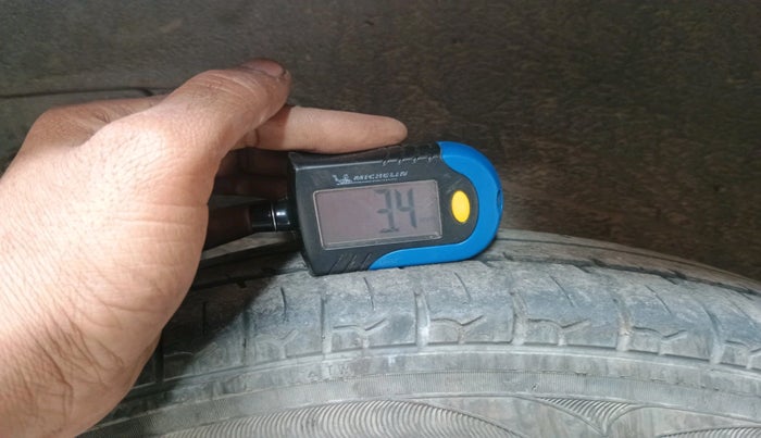 2014 Maruti Wagon R 1.0 LXI CNG, Petrol, Manual, 62,437 km, tyre