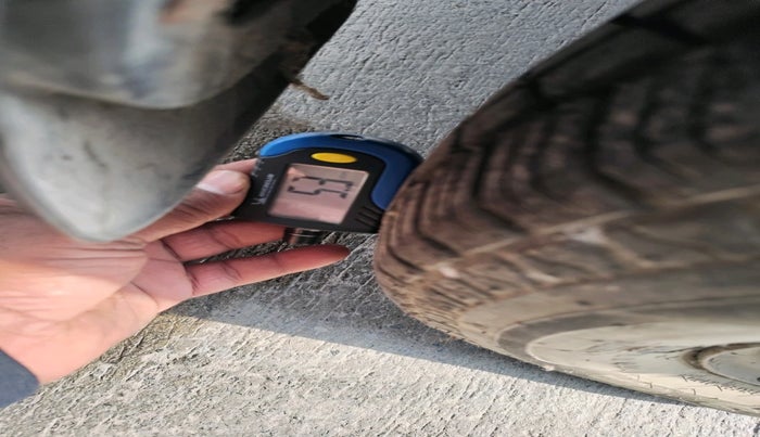 2012 Hyundai Eon D-LITE + LPG, Petrol, Manual, 74,451 km, tyre