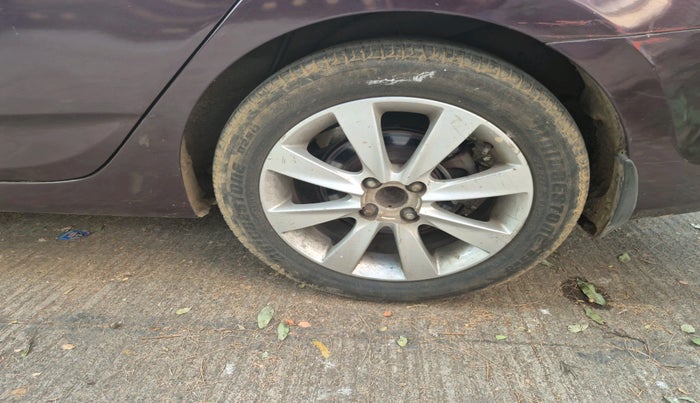 2013 Hyundai Verna FLUIDIC 1.6 VTVT SX AT, Petrol, Automatic, 48,377 km, tyre