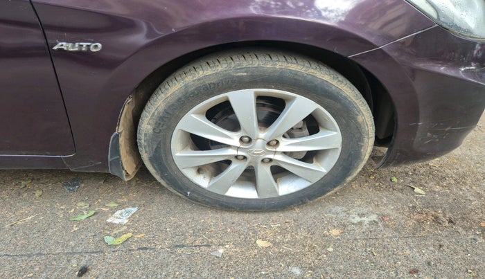 2013 Hyundai Verna FLUIDIC 1.6 VTVT SX AT, Petrol, Automatic, 48,377 km, tyre