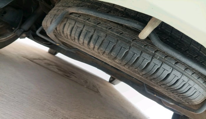 2024 Maruti Ertiga ZXI (O) CNG, Petrol, Manual, 20,605 km, tyre