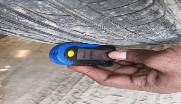 2014 Maruti Alto K10 VXI, Petrol, Manual, 86,193 km, tyre