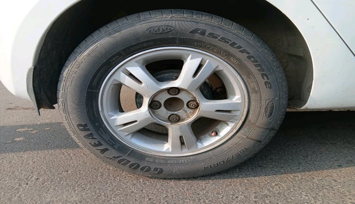 2011 Hyundai i20 SPORTZ 1.2, Petrol, Manual, 1,10,237 km, tyre