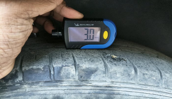 2018 Hyundai Creta E PLUS 1.6 PETROL, Petrol, Manual, 67,933 km, tyre