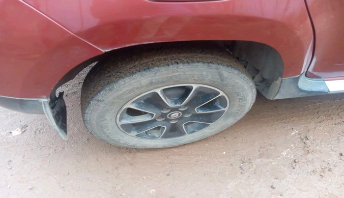 2018 Renault Duster 110 PS RXZ 4X2 AMT DIESEL, Diesel, Automatic, 1,00,707 km, tyre