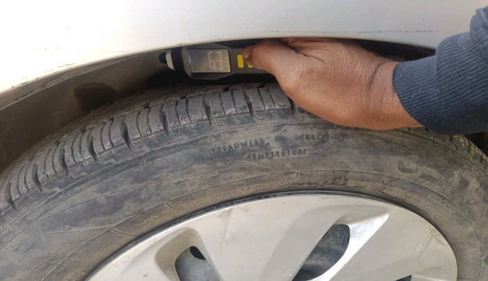 2015 Maruti Celerio VXI, Petrol, Manual, 38,742 km, tyre