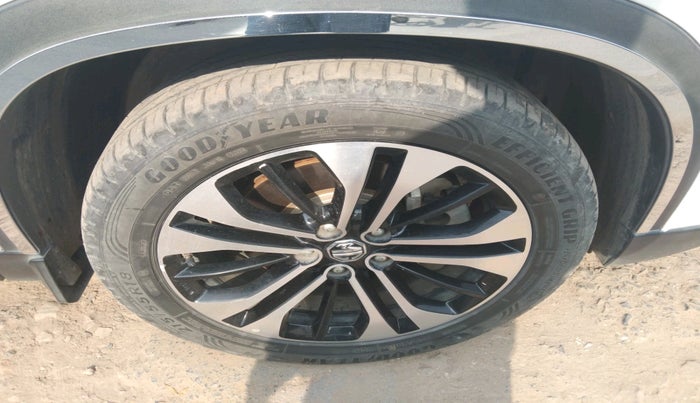 2021 MG HECTOR SHARP 2.0 DIESEL, Diesel, Manual, 37,356 km, tyre