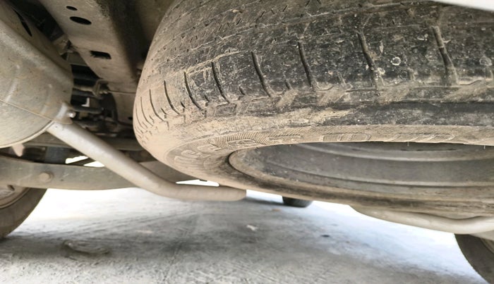 2019 Mahindra XUV500 W9, Diesel, Manual, 1,00,158 km, tyre