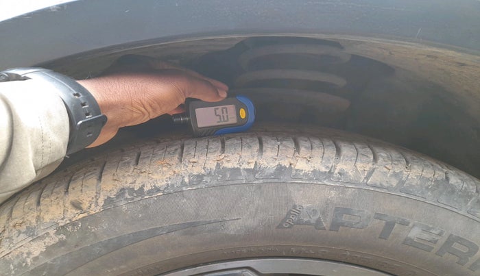 2017 Mahindra XUV500 W6, Diesel, Manual, 82,000 km, tyre