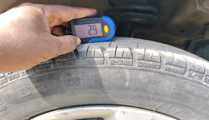 2013 Maruti Swift Dzire VDI, Diesel, Manual, 1,16,802 km, tyre