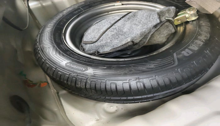 2019 Hyundai NEW SANTRO MAGNA, Petrol, Manual, 40,761 km, tyre