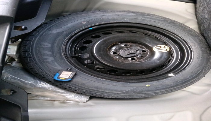 2017 Maruti Baleno ALPHA PETROL 1.2, Petrol, Manual, 98,442 km, tyre