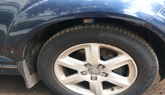 2013 Audi Q7 3.0 TDI QUATTRO, Diesel, Automatic, 1,90,233 km, tyre