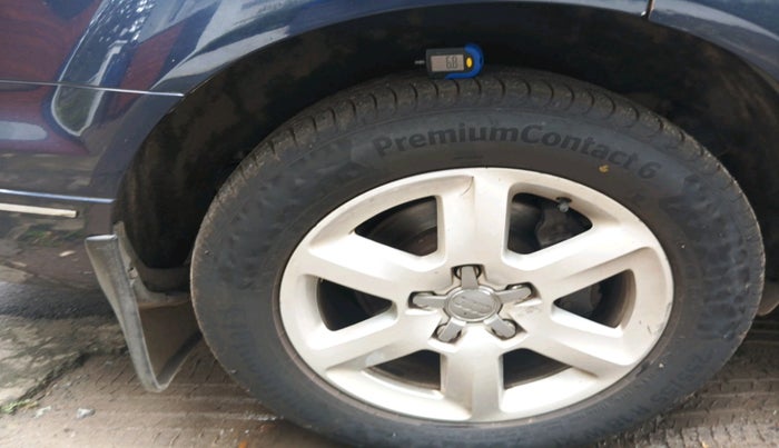 2013 Audi Q7 3.0 TDI QUATTRO, Diesel, Automatic, 1,90,233 km, tyre