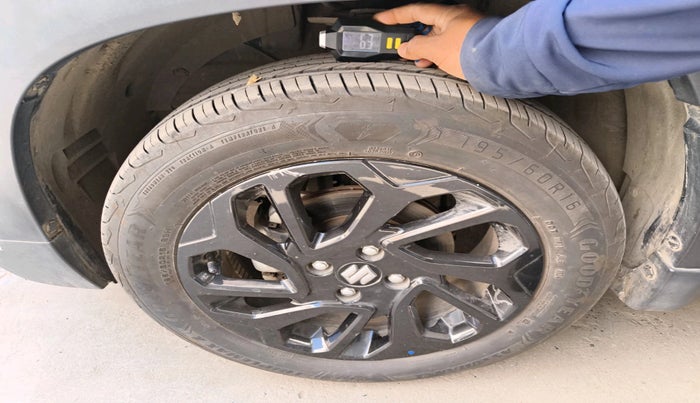 2024 Maruti FRONX ZETA 1.0 TURBO MT, Petrol, Manual, 4,628 km, tyre