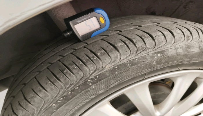 2011 Toyota Etios VX, Petrol, Manual, 89,913 km, tyre