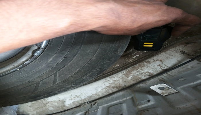 2016 Tata Tiago XE DIESEL, Diesel, Manual, 2,02,759 km, tyre