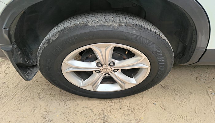 2019 Tata Harrier XZ 2.0L, Diesel, Manual, 1,29,440 km, tyre