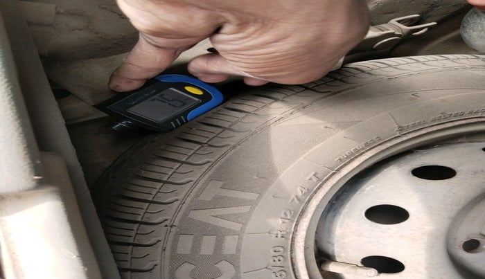 2013 Maruti Alto 800 LXI, Petrol, Manual, 1,24,203 km, tyre