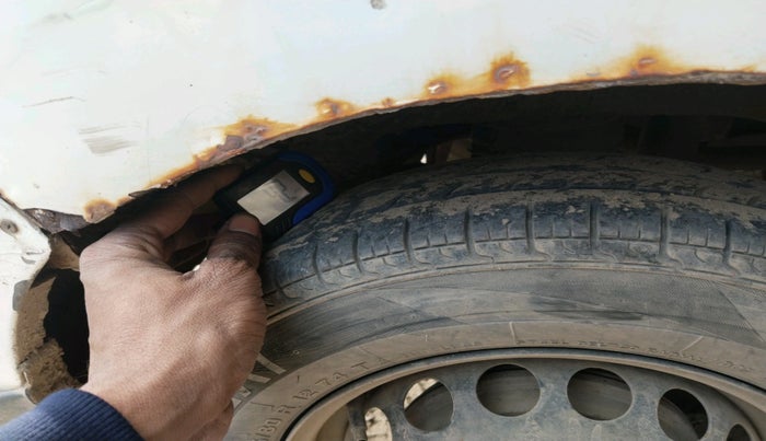 2013 Maruti Alto 800 LXI, Petrol, Manual, 1,24,203 km, tyre