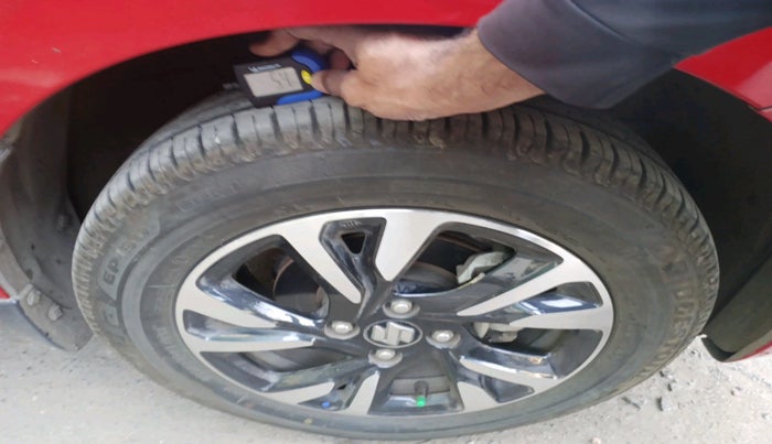 2024 Maruti Swift ZXi Plus Dual Tone AMT, Petrol, Automatic, 26,990 km, tyre