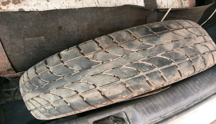 2013 Hyundai Santro Xing GL (CNG), Petrol, Manual, 98,917 km, tyre