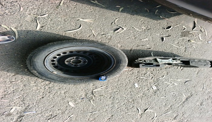 2013 Honda Amaze 1.2L I-VTEC VX, Petrol, Manual, 53,132 km, tyre