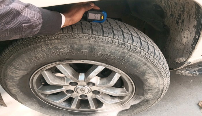 2016 Mahindra TUV300 T8 AMT, Diesel, Automatic, 84,869 km, tyre