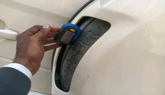 2016 Mahindra TUV300 T8 AMT, Diesel, Automatic, 84,869 km, tyre