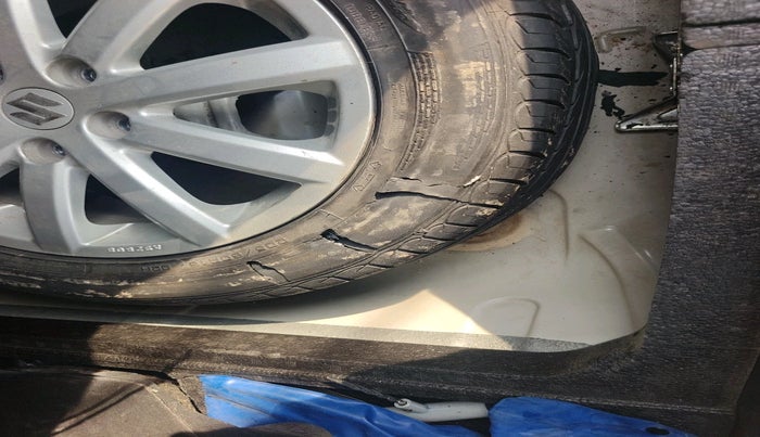 2013 Maruti SX4 ZXI OPT, Petrol, Manual, 88,564 km, tyre