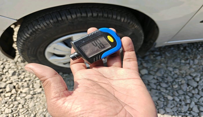 2010 Hyundai i10 SPORTZ 1.2 AT, Petrol, Automatic, 44,202 km, tyre