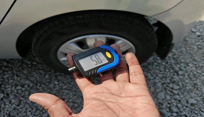 2010 Hyundai i10 SPORTZ 1.2 AT, Petrol, Automatic, 44,202 km, tyre