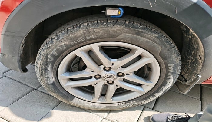 2020 Renault TRIBER RXZ, Petrol, Manual, 27,104 km, tyre