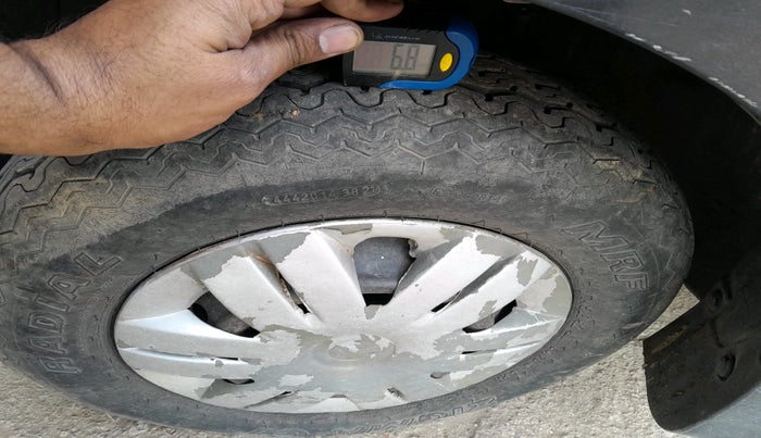 2014 Maruti Alto 800 LXI, Petrol, Manual, 28,368 km, tyre