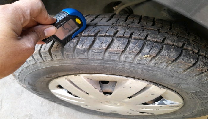 2014 Maruti Alto 800 LXI, Petrol, Manual, 28,368 km, tyre