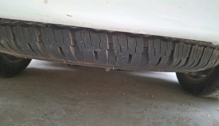 2014 Toyota Fortuner 3.0 4X2 MT, Diesel, Manual, 1,91,571 km, tyre