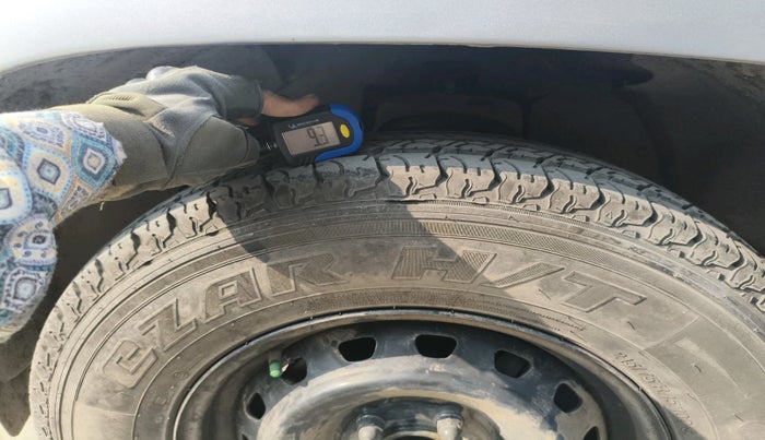 2017 Mahindra TUV300 T8, Diesel, Manual, 1,54,734 km, tyre