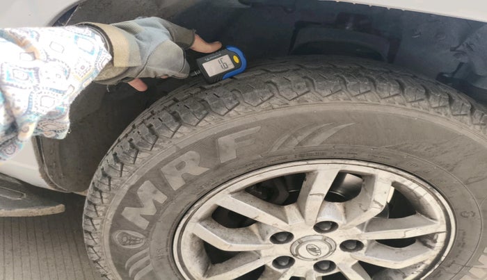 2017 Mahindra TUV300 T8, Diesel, Manual, 1,54,734 km, tyre