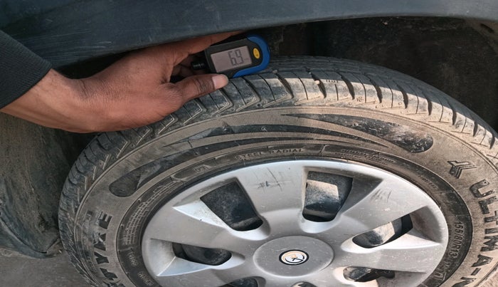 2015 Renault Kwid RXT 0.8 (O), Petrol, Manual, 37,484 km, tyre