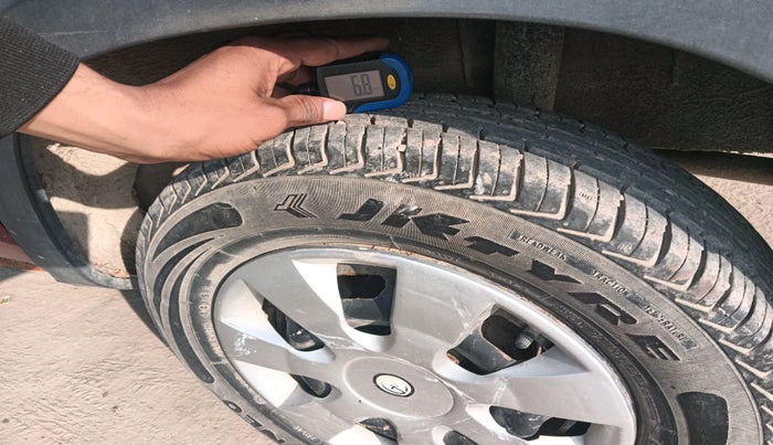 2015 Renault Kwid RXT 0.8 (O), Petrol, Manual, 37,484 km, tyre