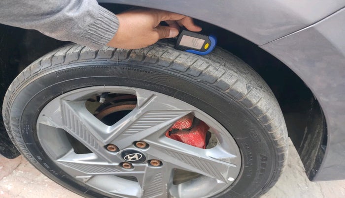 2019 Hyundai Elite i20 MAGNA PLUS 1.2, Petrol, Manual, 61,254 km, tyre