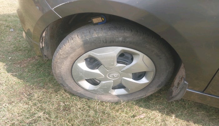 2021 Tata Tiago XT PETROL, Petrol, Manual, 22,783 km, tyre