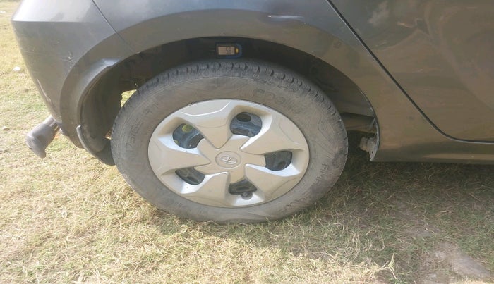 2021 Tata Tiago XT PETROL, Petrol, Manual, 22,783 km, tyre